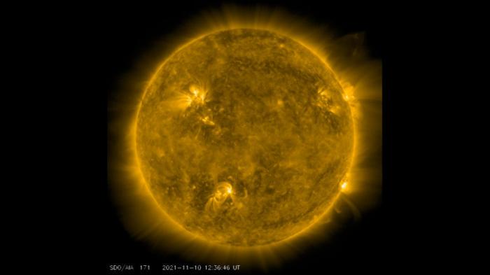 Ученые зафиксировали продолжительную вспышку на Солнце
                10 ноября 2021, 19:09
