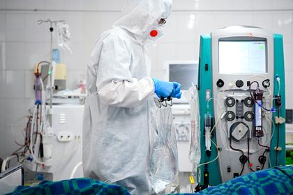 В России раскрыли число попавших в больницы с COVID-19 среди привитых