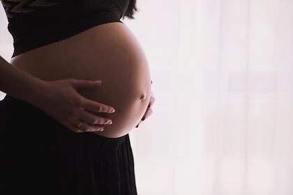 Выработку антител к COVID-19 у беременных связали с полом будущего ребенка