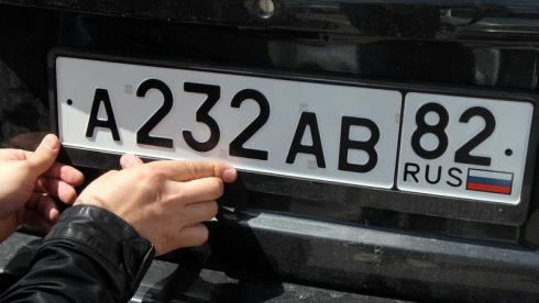 МВД Казахстана открыло телефоны горячей линии для владельцев авто из России