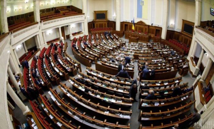 Рада в октябре лишила 65 депутатов 3 млн гривен за прогулы