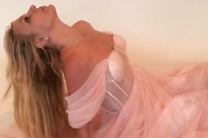 Бритни Спирс назвала дизайнера будущего свадебного платья