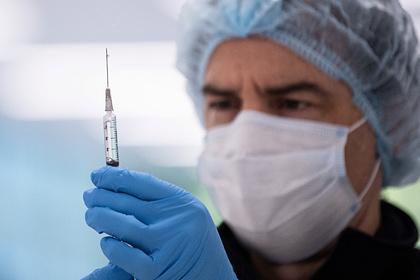 Австрийцев без прививки от коронавируса обещали отправить на карантин