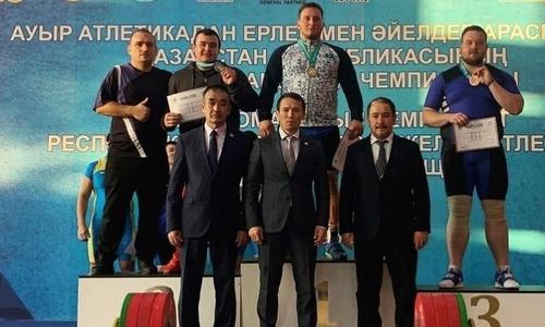 Стали известны результаты последнего дня чемпионата Казахстана по тяжелой атлетике