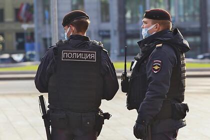Россиянин напал с ножом на полицейских за отказ прикурить