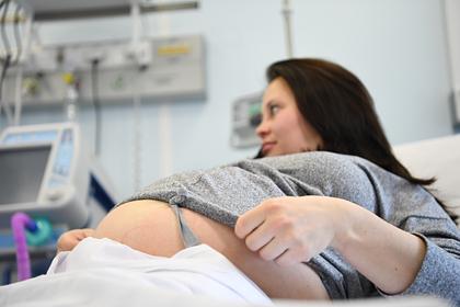 Беременным рассказали о рисках отказа от прививок от коронавируса