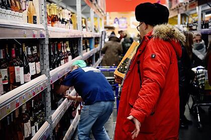 Оценена возможность введения запрета продажи алкоголя без QR-кодов в России