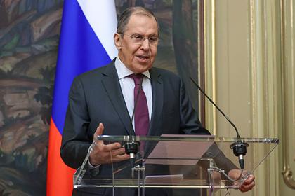 Лавров шуткой ответил на заявления о вмешательстве Москвы в иностранные дела