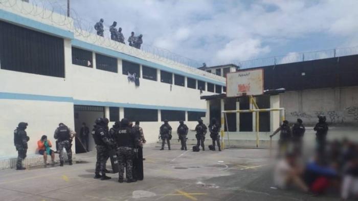 Новый бунт в самой переполненной тюрьме Эквадора привел к гибели десятков заключенных
                14 ноября 2021, 12:04