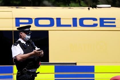 Троих мужчин арестовали после взрыва автомобиля в Ливерпуле