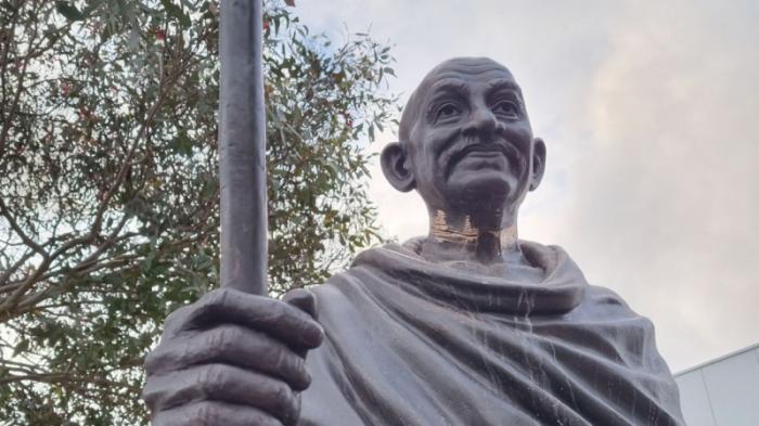 Полиция Австралии расследует попытку обезглавить статую Махатмы Ганди
                15 ноября 2021, 10:10