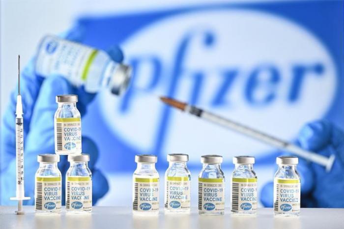 В Казахстане хотят разрешить желающим получить вакцину Pfizer на платной основе