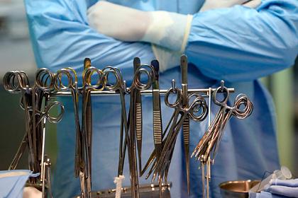 Свердловские врачи пересадили пациентке кость из ноги и спасли руку от ампутации