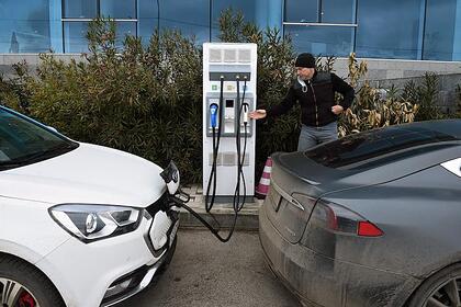 Половина россиян призналась в желании пересесть на электромобили