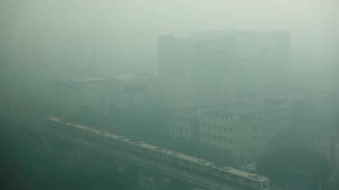 Школы и колледжи закрыли из-за загрязнения воздуха в Дели
                17 ноября 2021, 13:32