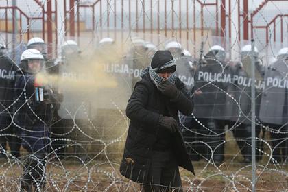Боррель обвинил власти Белоруссии в превращении мигрантов в «живые снаряды»