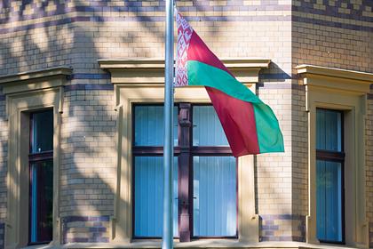 Неизвестные подожгли посольство Белоруссии в Брюсселе