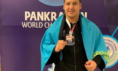 «Дальше больше». Непобежденный казахстанский боец поделился впечатлениями от своей победы на ЧМ по панкратиону