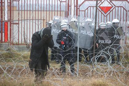 Захарова пристыдила ЕС за антигуманные методы борьбы с мигрантами