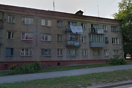Дом в российском городе решили продать вместе с жильцами