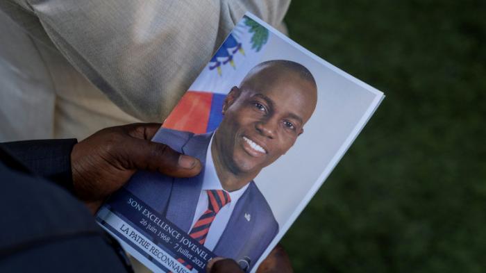 Подозреваемый в убийстве президента Гаити умер от осложнений COVID-19
                18 ноября 2021, 19:14