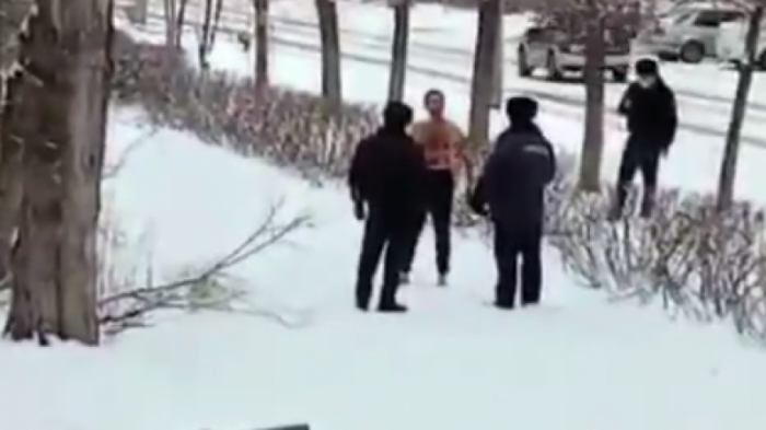 Окровавленный мужчина без верхней одежды разгуливал на морозе в Усть-Каменогорске
                18 ноября 2021, 23:45