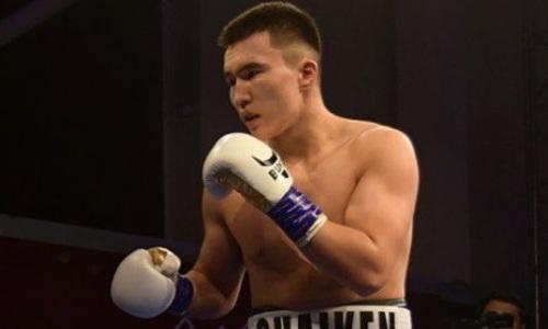 21-летний казахстанский боксер с «железными кулаками» помог чемпиону WBC. Фото