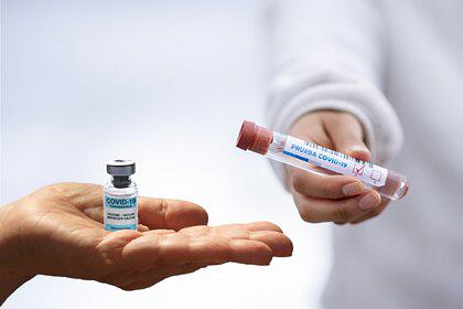 В США разрешат привиться третьей дозой вакцины всему взрослому населению