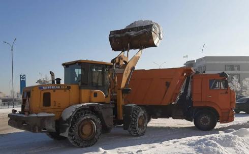 Сколько техники на дорогах и как быстро должны чистить улицы после снегопада рассказали в Караганде