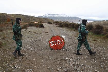 Азербайджан передал Армении тела трех погибших на границе военных