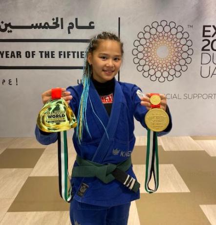 14-летняя казахстанка в четвертый раз стала чемпионкой мира по джиу-джитсу