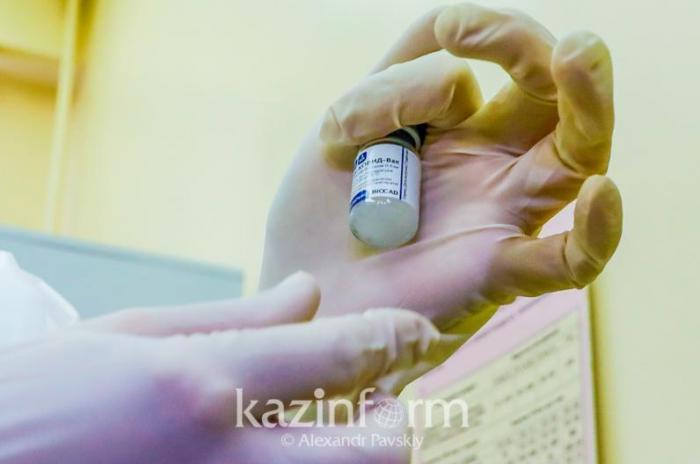 Свыше 7,9 млн человек полностью привились от коронавируса в Казахстане
