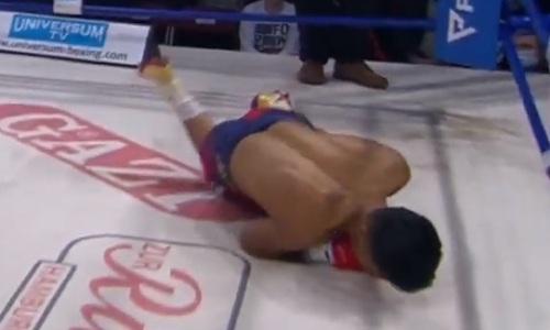 Непобежденный экс-чемпион мира оформил яркий нокаут на вечере бокса казахстанца. Видео