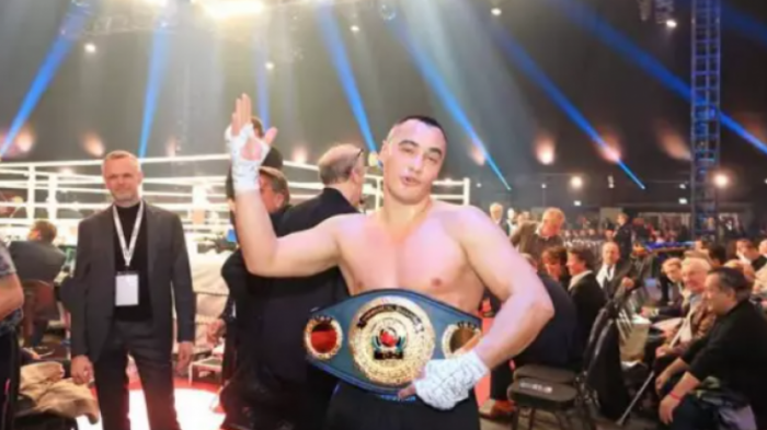 Казахстанский супертяж нокаутировал соперника и завоевал титул от WBC
                21 ноября 2021, 09:16