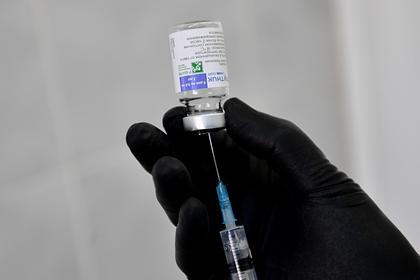 Число вакцинированных россиян превысило 50-процентный порог