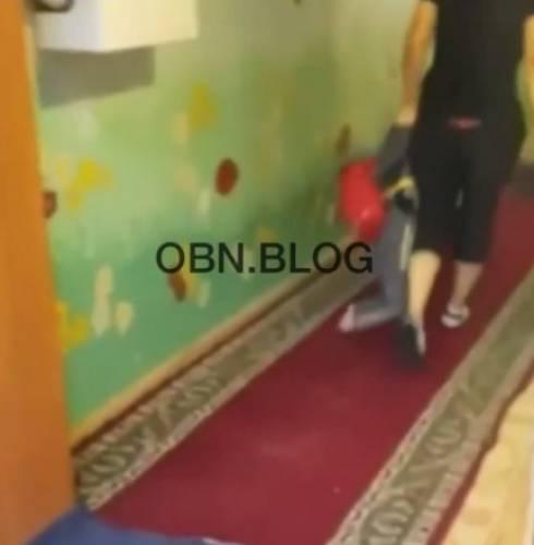 Грубое обращение с ребенком в детском саду Караганды: помощник воспитателя увольняется по собственному желанию