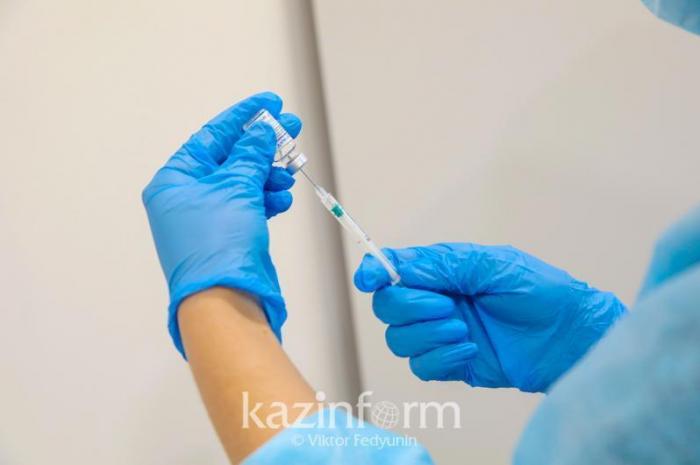 В Павлодарской области началась ревакцинация против коронавируса