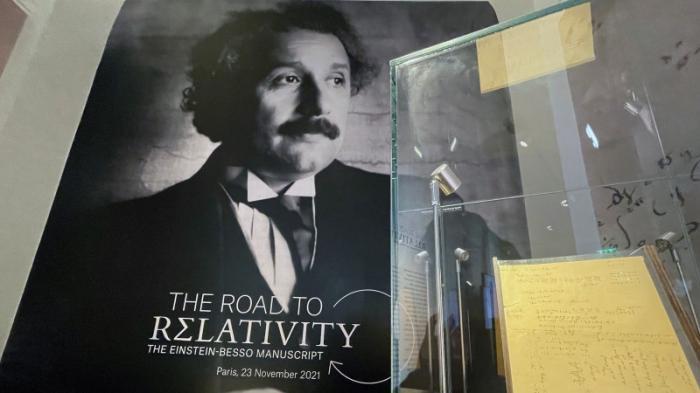 Рукописные заметки Эйнштейна продали на аукционе в Париже
                24 ноября 2021, 10:47