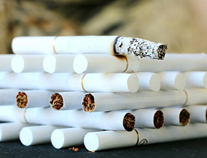 В Украину стали ввозить на треть меньше сигарет