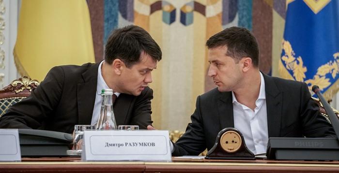 Разумков – единственный, кто побеждает Зеленского во 2-м туре выборов Президента, – Центр Разумкова