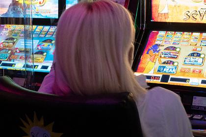 Женщина похитила у работодателя 50 миллионов рублей и спустила на азартные игры
