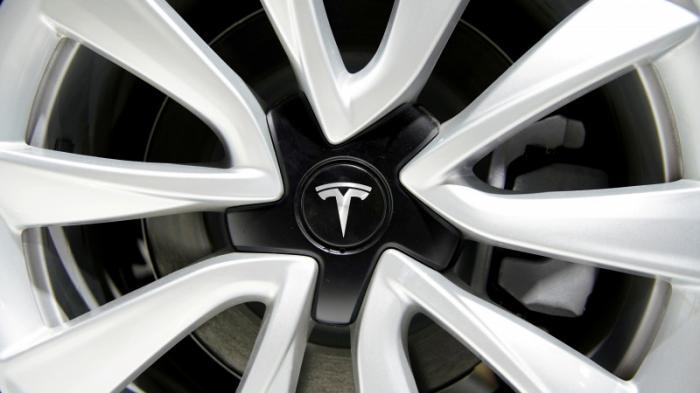 Tesla вводит обязательную видеосъемку при управлении на автопилоте
                25 ноября 2021, 12:07