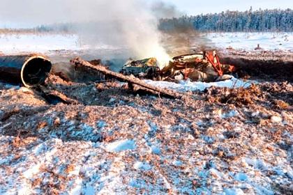 В российском регионе сгорел вылетевший на осмотр нефтяной скважины вертолет