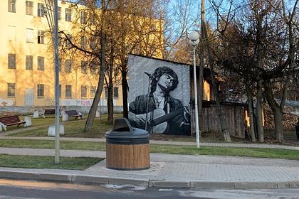 В Пскове появился арт-объект с изображением Цоя