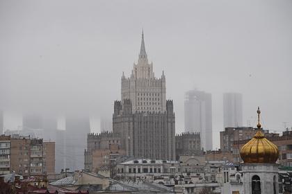 МИД России анонсировал новые ограничения из-за омикрон-штамма