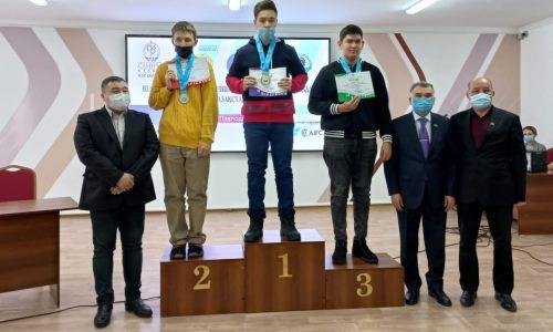 Определились победители чемпионата РК по классическим шахматам среди юношей и девушек до 20 лет