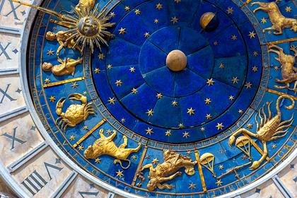 Веру в астрологию связали с пониженным интеллектом