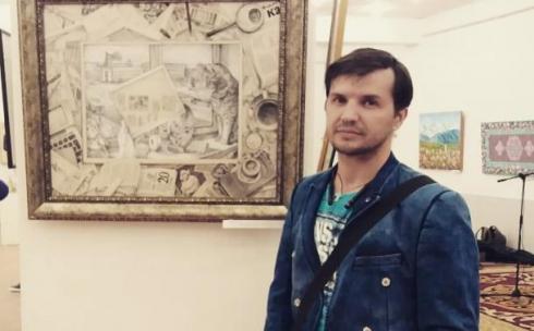 Девять лет жизни: в Караганде открылась персональная выставка художника Алексея Шапошева