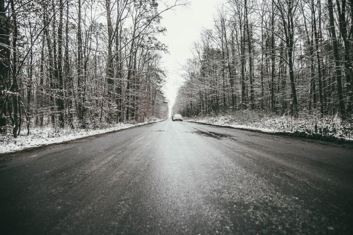 Завтра из-за снегопадов может быть нарушено движение транспорта. В каких областях будет непогода