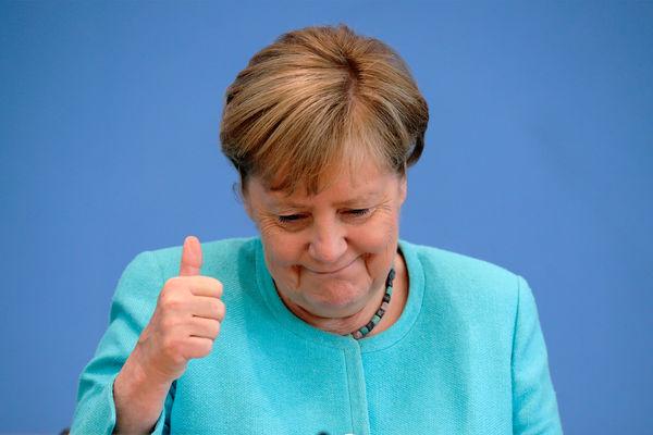 В Берлине прошла церемония в честь уходящей Ангелы Меркель
